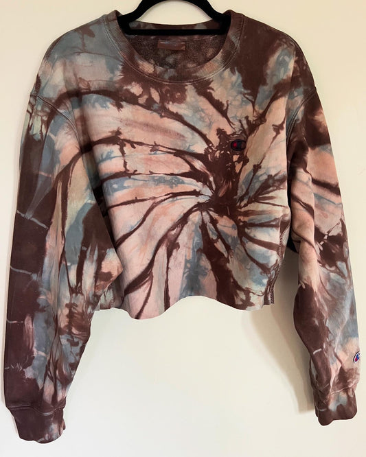 upcycled champion cropped sweatshirt (L)