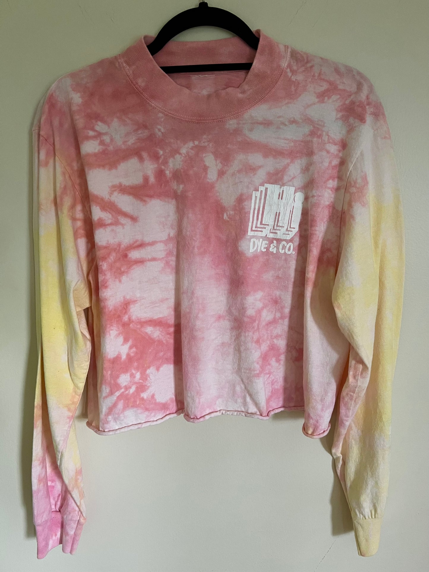 PINK LEMONADE MOCK NECK CROPPED TEE (LOGO)