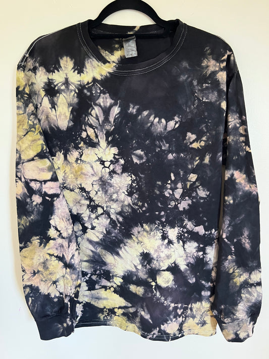 classic long-sleeve shirt (M)